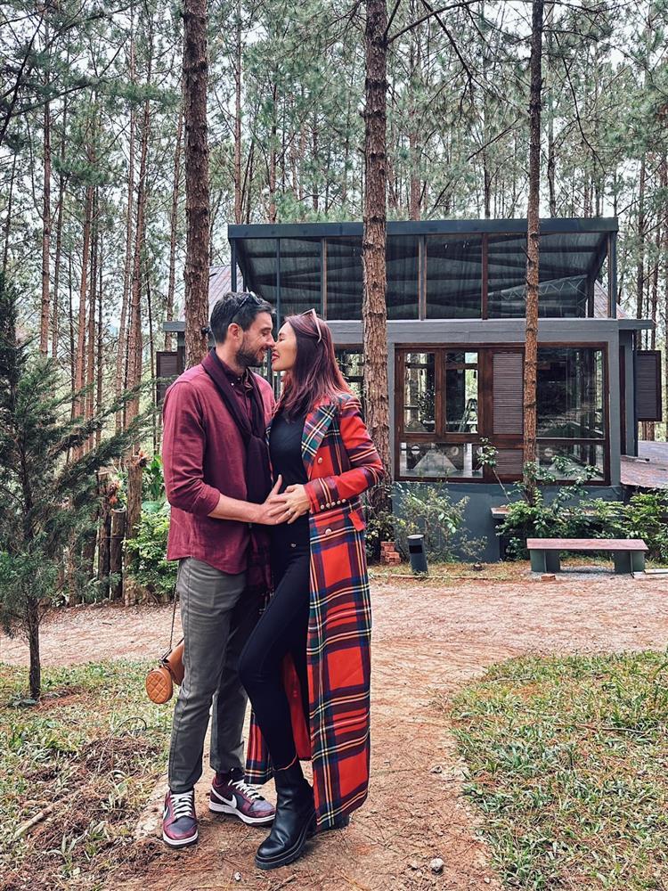 Siêu mẫu Hà Anh xác nhận mang thai nhóc tỳ thứ 2, phản ứng của con gái đầu gây chú ý-1