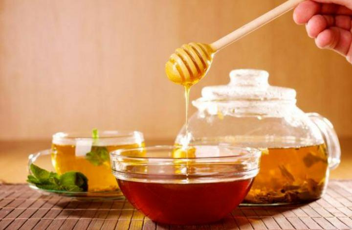 Uống mật ong pha nước ấm trước khi đi ngủ có tác dụng gì?-1