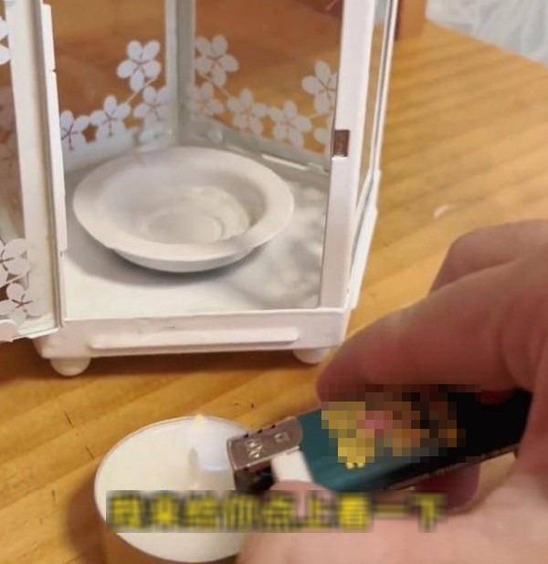 Mở món quà vợ được tặng khi tốt nghiệp, chồng bất ngờ phát hiện bí mật-1