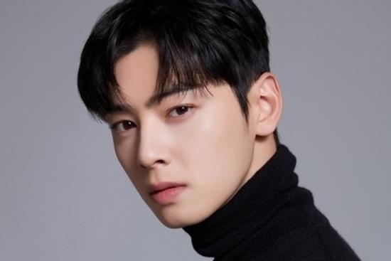 'Khó hiểu nhất K-biz': Cha Eun Woo thành lập fanclub riêng nhưng lại nhận nhiều phản ứng trái chiều