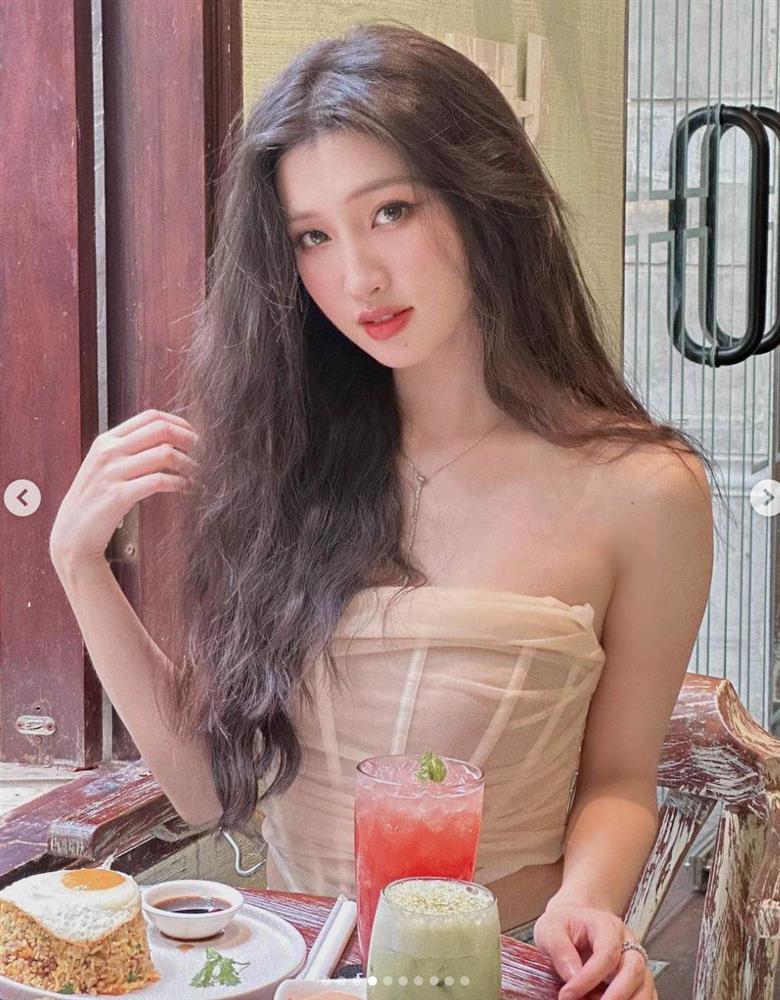 Phương Nhi lên tìm kiếm tại Trung Quốc, da trắng nõn eo tí hon mặc gì cũng đẹp-1