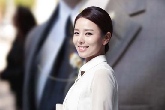 MC Hàn tố chồng nghiện ma túy, khỏa thân chơi cùng con gái