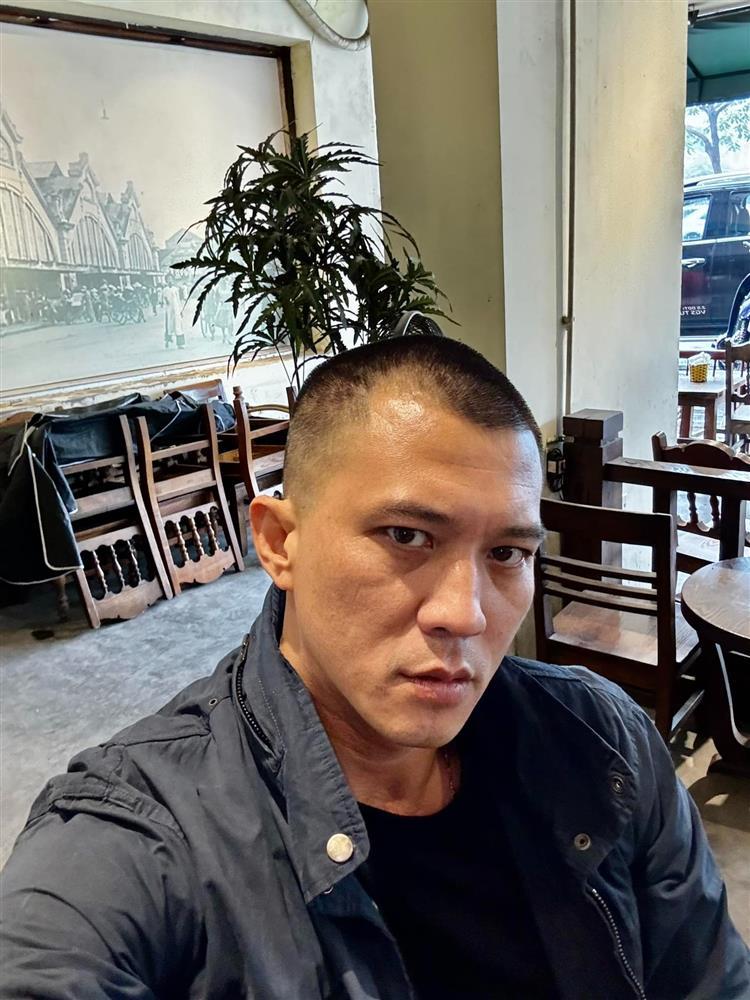 Chàng trai Mường làm đủ nghề, lấy vợ hot girl, giờ ngày càng táo bạo trên màn ảnh-5