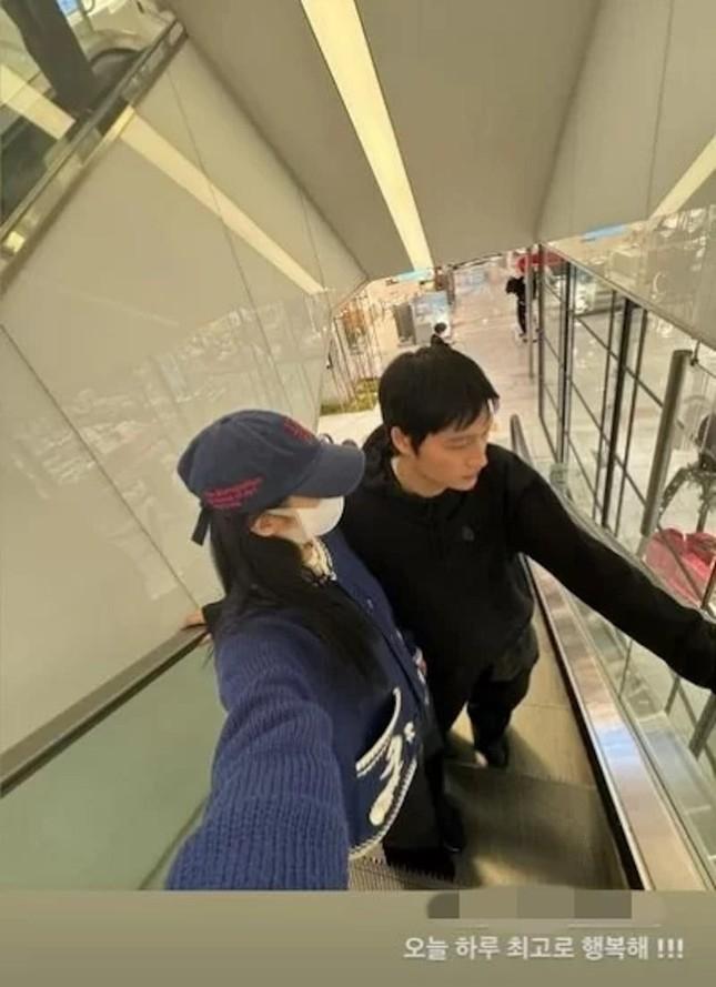 Bức ảnh khiến Jennie (BlackPink) bị bình luận thô tục-2