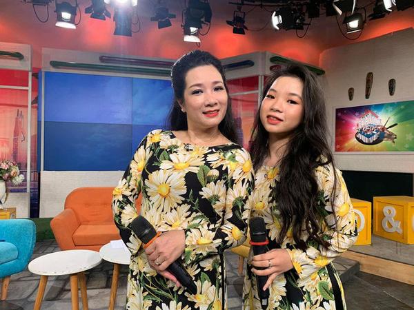 Con gái út Thanh Thanh Hiền tuổi 20: Suối tóc như mây, nhan sắc nữ tính mềm mại-1