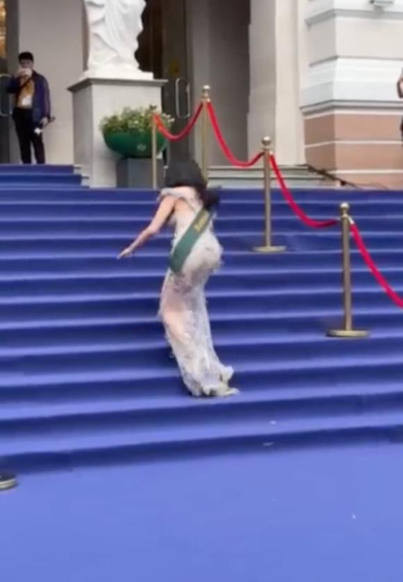 Đại diện Miss Earth Việt Nam 2023 liên tục vấp ngã, Trương Ngọc Ánh tiết lộ lý do xót xa phía sau?-2