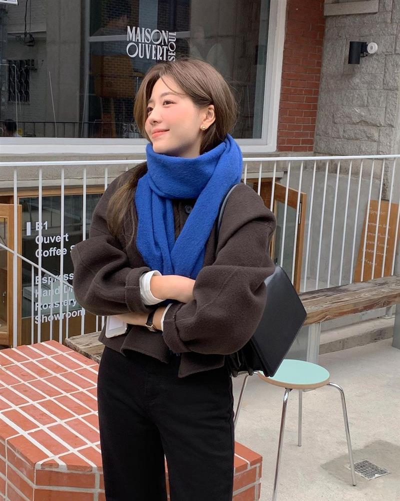 5 lưu ý mặc đồ màu mè tươi tắn mà không rối mắt trong mùa lạnh-2