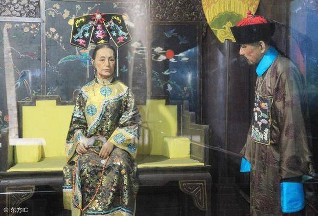 50 người vô tình nhìn thấy mặt mộc của Từ Hi Thái hậu phải nhận kết cục gì?-1