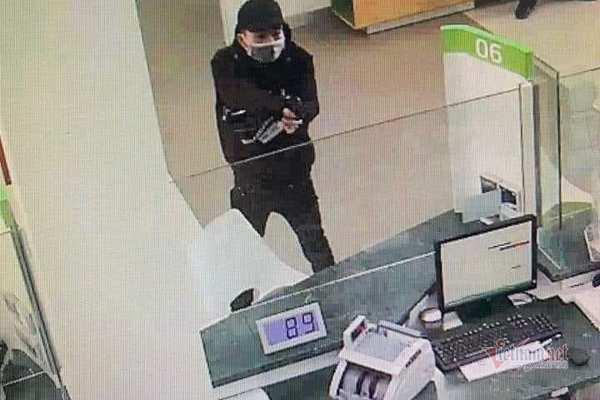 Hành trình truy bắt kẻ cướp ngân hàng có sở thích khác người thường-1