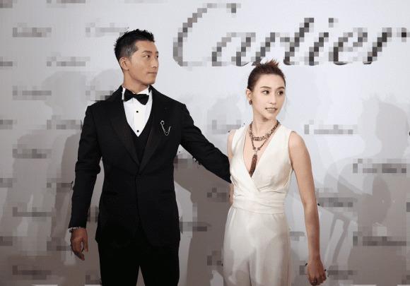 Con gái trùm sòng bài Ma Cao Hà Siêu Liên và chồng tài tử khoe khoảnh khắc hôn nhau lãng mạn-6