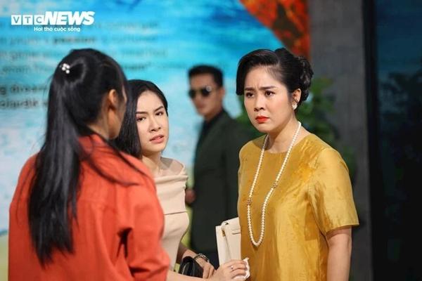 Diễn viên Lê Phương: Khi tôi đóng cảnh nóng, chồng sẽ tránh đi nơi khác-2