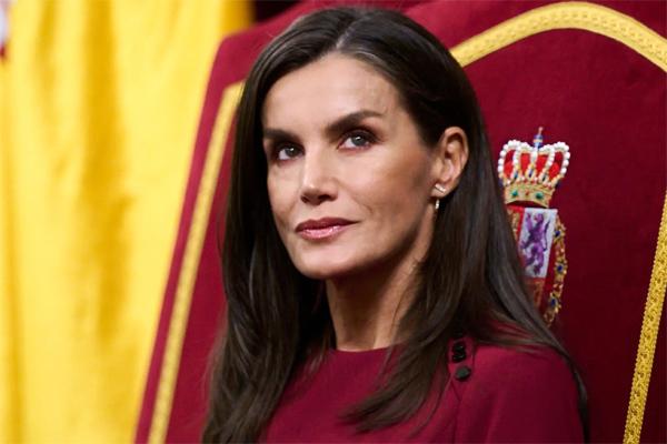 Hoàng hậu Tây Ban Nha không chỉ ngoại tình một lần-5