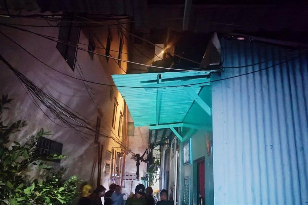 Cháy nhà ở TPHCM, bé gái 8 tuổi tử vong-2