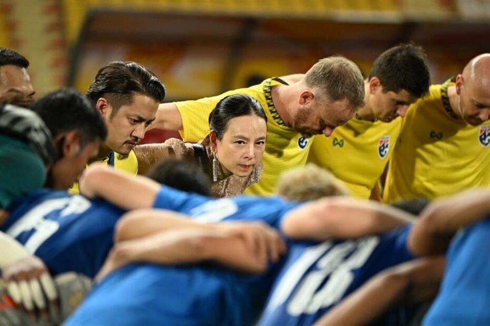 Madam Pang công khai kế hoạch tranh cử Chủ tịch Liên đoàn bóng đá Thái Lan-2