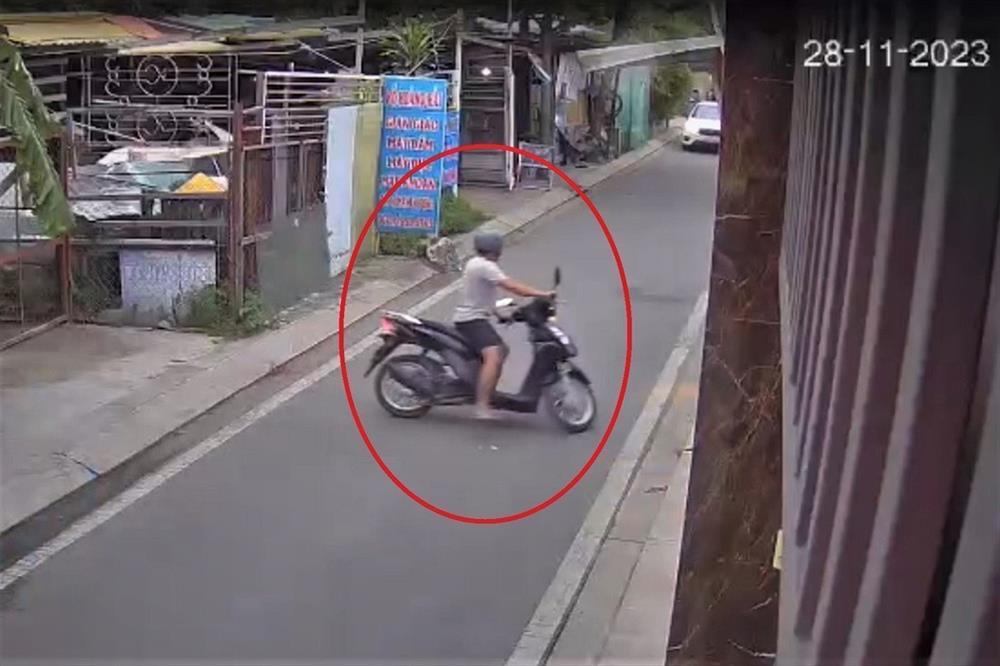 Bắt kẻ tự xưng đi từ thiện, lừa lấy 2 cây vàng của hai cụ già ở TPHCM-1