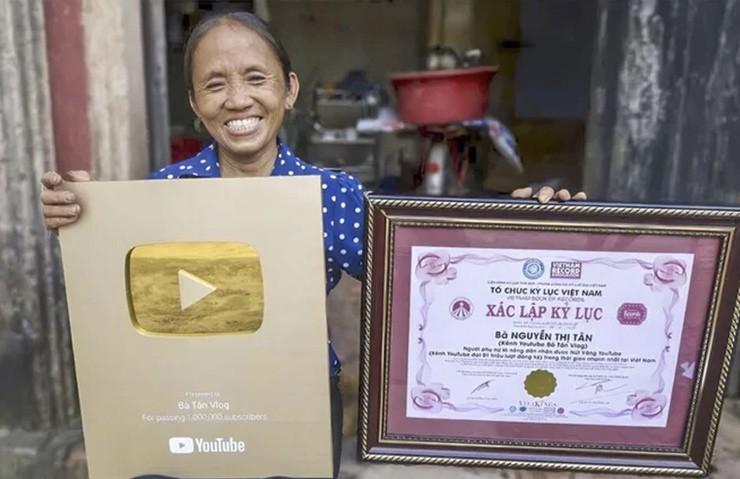 Từng khuynh đảo cõi mạng, kiếm bạc tỷ mỗi tháng, cuộc sống của bà Tân Vlog hiện ra sao?-1