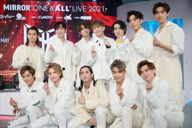 Nhóm nhạc nam đang thống trị showbiz Hong Kong bị chê xấu tệ-3