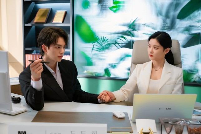 Em gái quốc dân Kim Yoo Jung trong bộ phim đang gây sốt toàn cầu-7