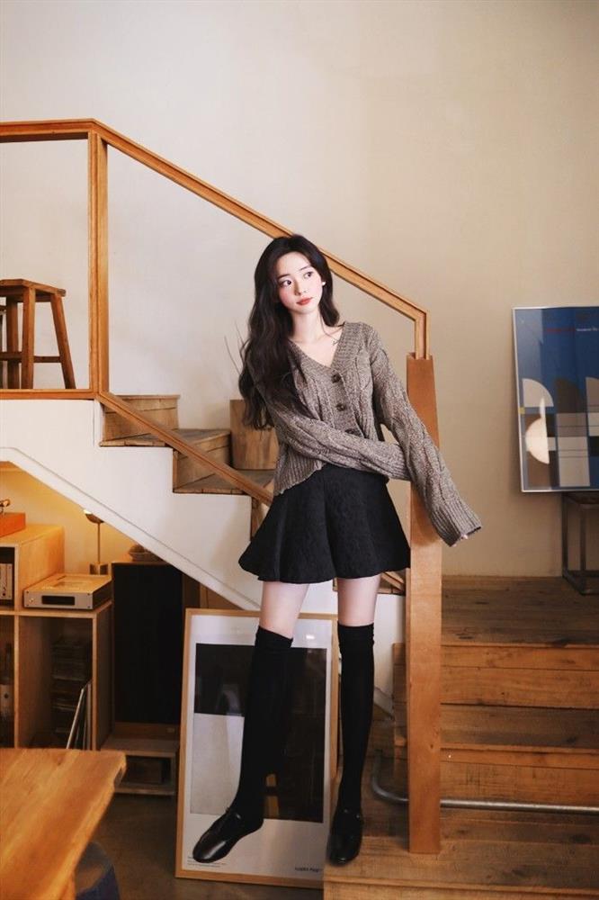 4 kiểu áo hợp diện cùng chân váy dạ-2