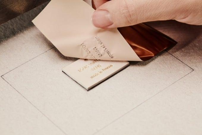 Túi xách Louis Vuitton giá 140 triệu đồng được sản xuất thế nào?-5