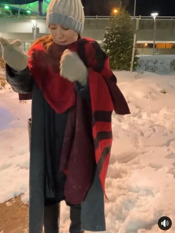 Con gái Phi Nhung xúc động chia sẻ lại khoảnh khắc hạnh phúc bên mẹ quá cố, ai nấy không khỏi cay khóe mắt-4