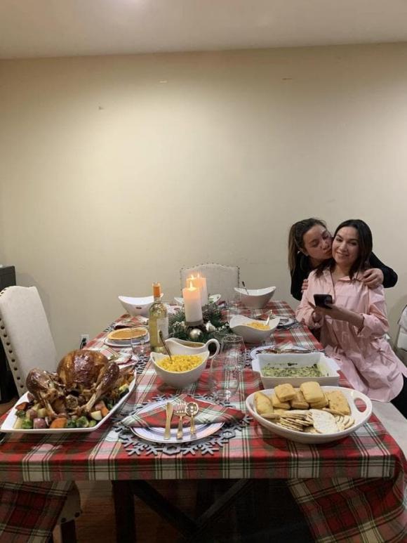 Con gái Phi Nhung xúc động chia sẻ lại khoảnh khắc hạnh phúc bên mẹ quá cố, ai nấy không khỏi cay khóe mắt-5