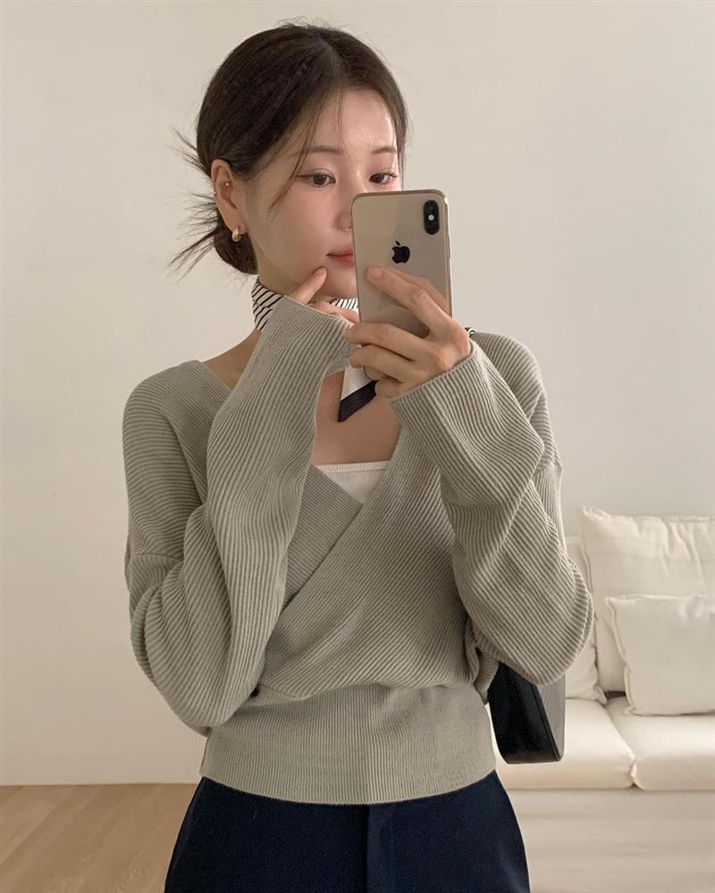 Kiểu áo len tôn dáng, ai diện cũng hóa mảnh mai, thon thả tức thì-3