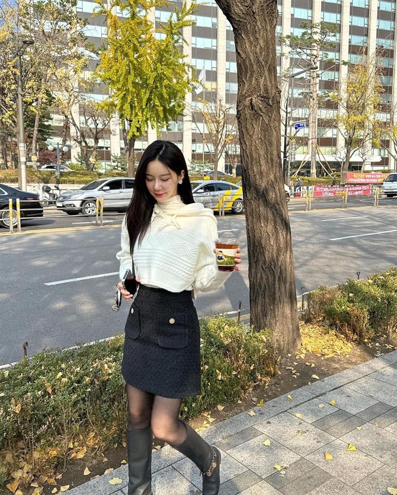 Kiểu áo len tôn dáng, ai diện cũng hóa mảnh mai, thon thả tức thì-5