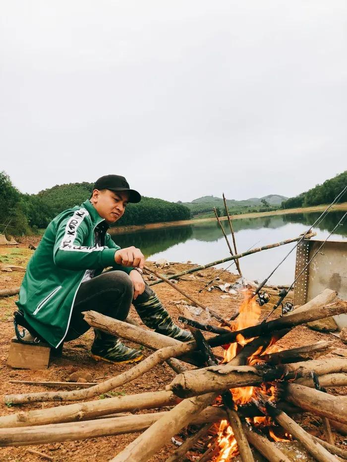 Gu thời trang đa dạng của Lý Chí Huy - anh trai nam chính Chúng Ta Của 8 Năm Sau-8