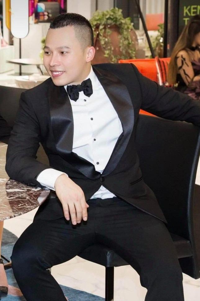 Ông bầu Vũ Khắc Tiệp thay đổi như thế nào sau khi Ngọc Trinh vướng lao lý?-2