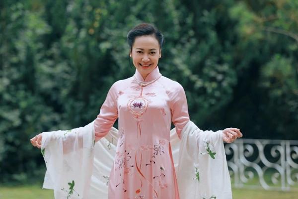 Hồng Ánh tuổi 46: Tài sắc vẹn toàn, khán giả tiếc vì chưa có danh hiệu NSƯT-5