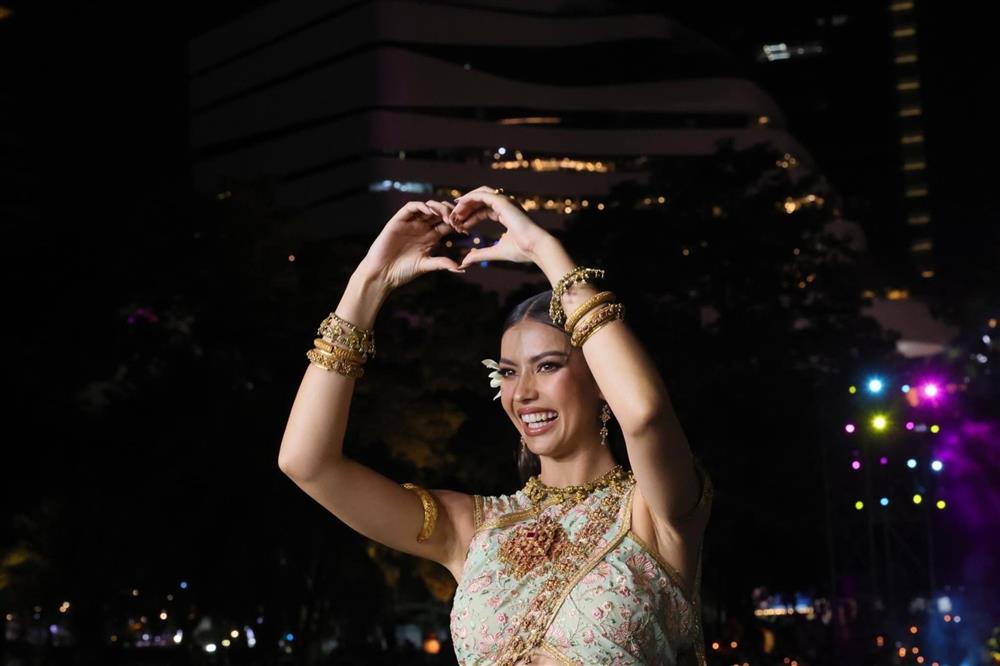 Á hậu Hoàn vũ 2023 chạy show liên tục sau khi về Thái Lan-9