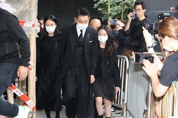 Lý do Lưu Đức Hoa từ một kẻ vô danh trở thành thủ lĩnh Tứ đại thiên vương, nổi tiếng suốt gần 40 năm-6