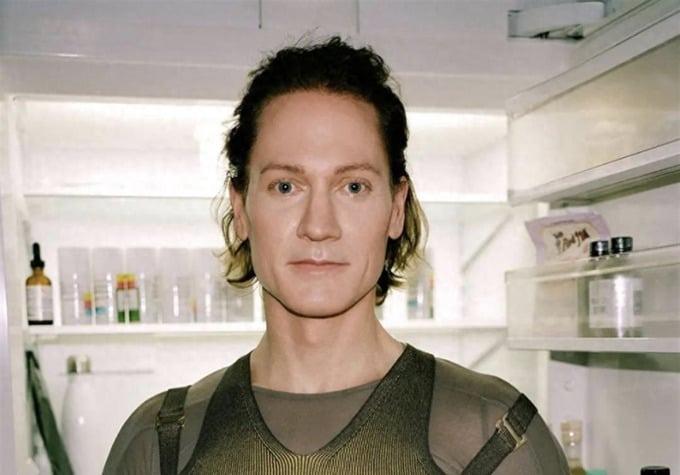 Chi hơn 48 tỷ đồng mỗi năm để được trẻ như 18-1