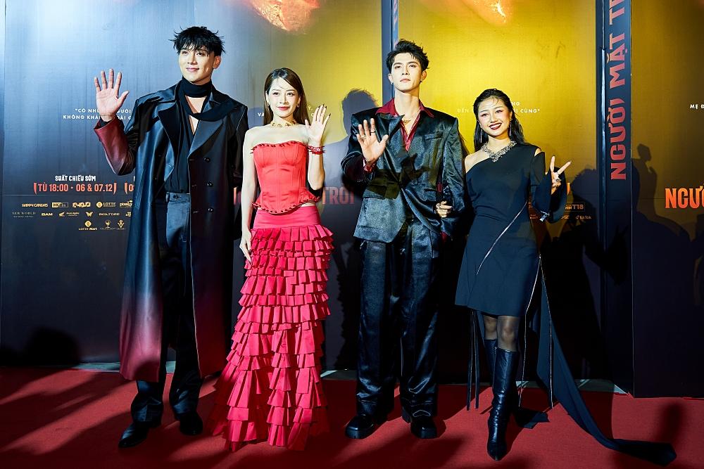 Đông đảo fan Trung Quốc đến Việt Nam ủng hộ phim mới của Chi Pu-1