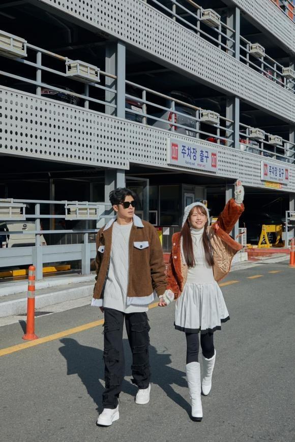 Puka - Gin Tuấn Kiệt tay trong tay đi hưởng tuần trăng mật tại Hàn Quốc, còn có thêm nhân vật đặc biệt-1