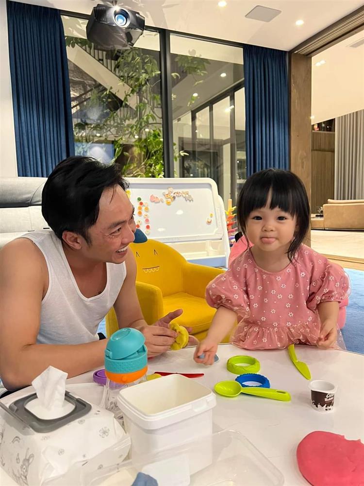 Vợ chồng Cường Đô La dở khóc dở cười trong lần đầu tiên đi họp phụ huynh cho ái nữ-8