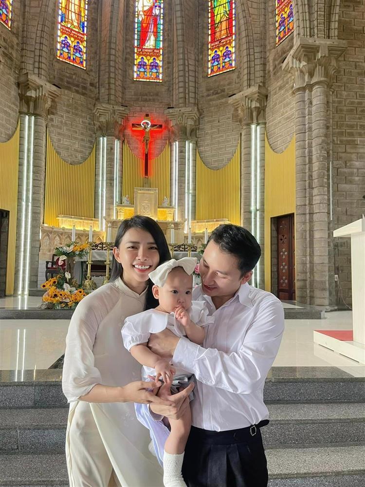 Phan Mạnh Quỳnh lấy vợ hotgirl: Xây nhà 3 tầng cho vợ, khéo léo chăm con-4