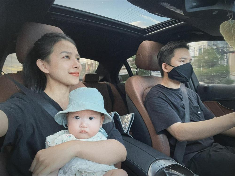 Phan Mạnh Quỳnh lấy vợ hotgirl: Xây nhà 3 tầng cho vợ, khéo léo chăm con-11