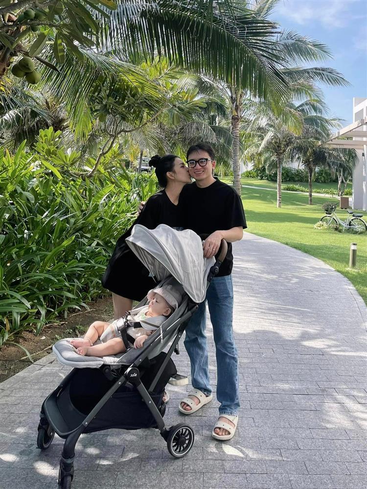 Phan Mạnh Quỳnh lấy vợ hotgirl: Xây nhà 3 tầng cho vợ, khéo léo chăm con-12