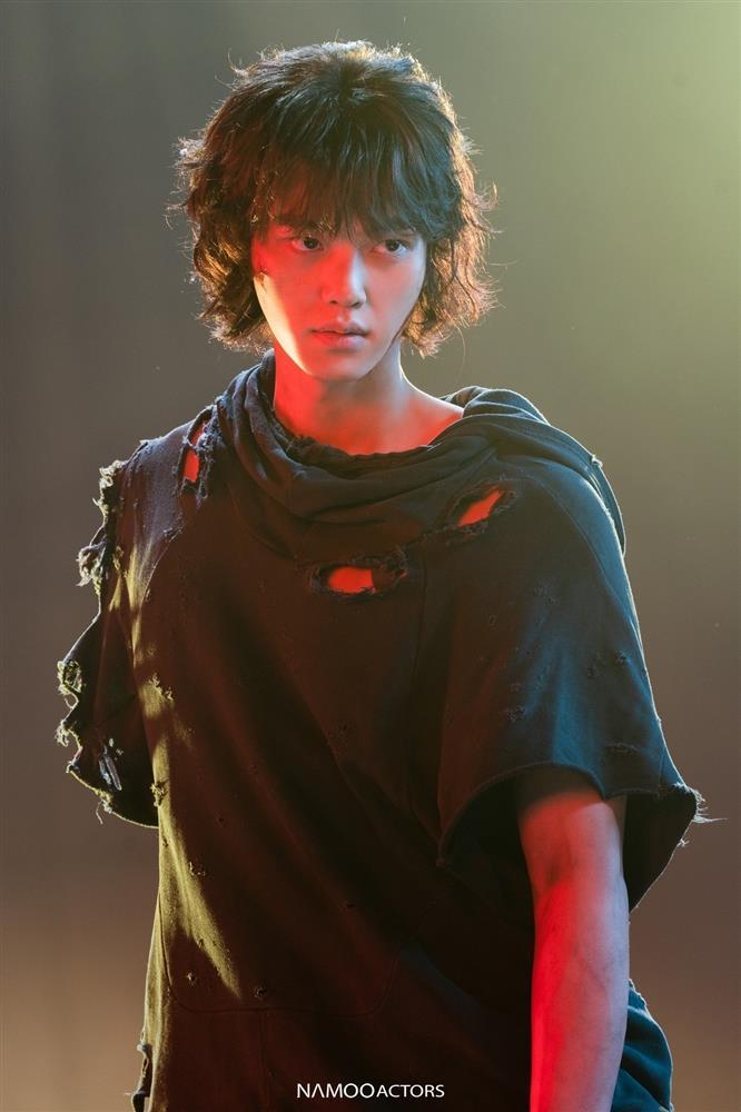 Tài tử Hàn Quốc đẹp trai đến mức được tha thứ dù diễn dở-7