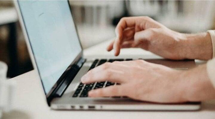 Bố nằm viện chi phí quá cao, chàng trai lập bảng Excel khiến bệnh viện bẽ mặt-1