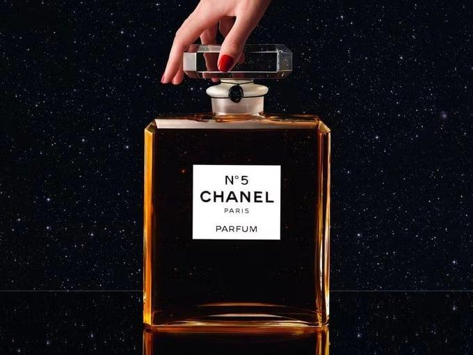 Quy trình sản xuất lọ nước hoa trăm triệu, Marilyn Monroe từng một thời mê đắm-2