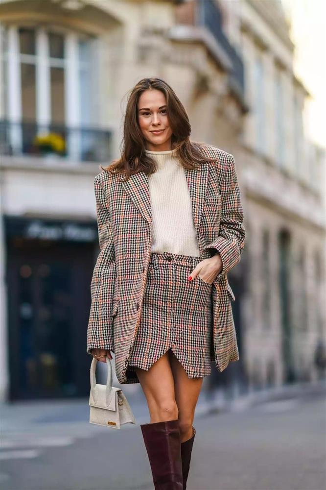 10 gợi ý phối đồ đẹp và sành điệu với áo cổ lọ-4