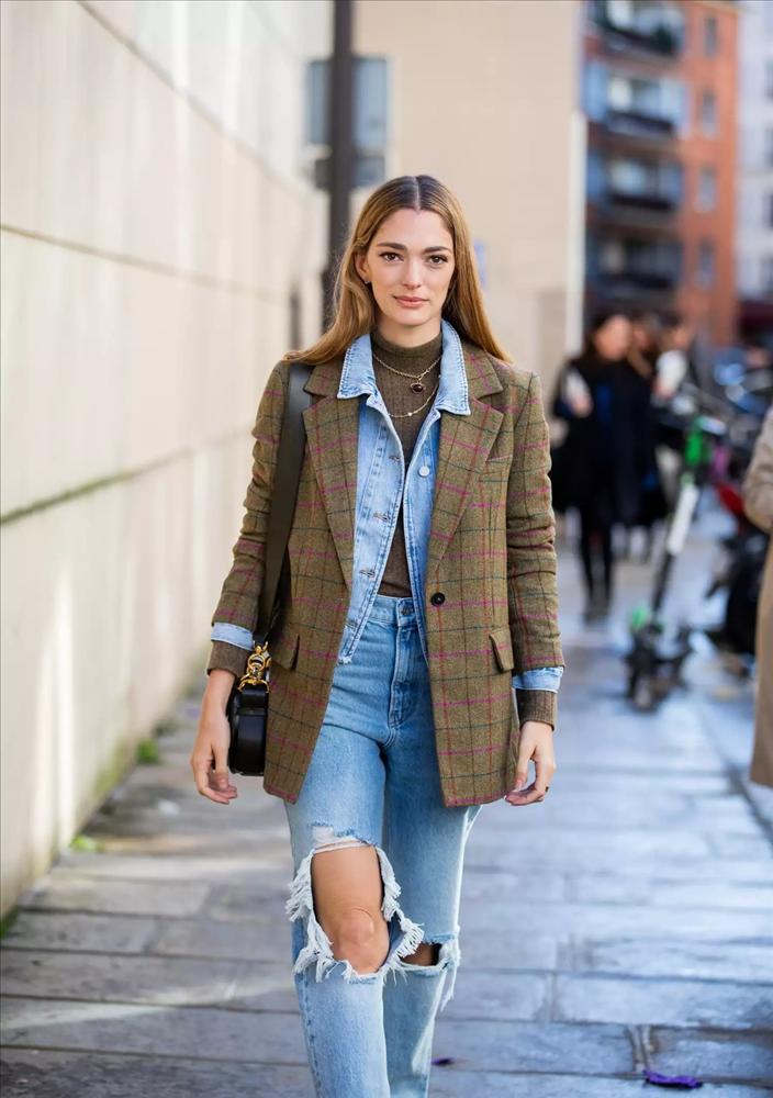 10 gợi ý phối đồ đẹp và sành điệu với áo cổ lọ-8