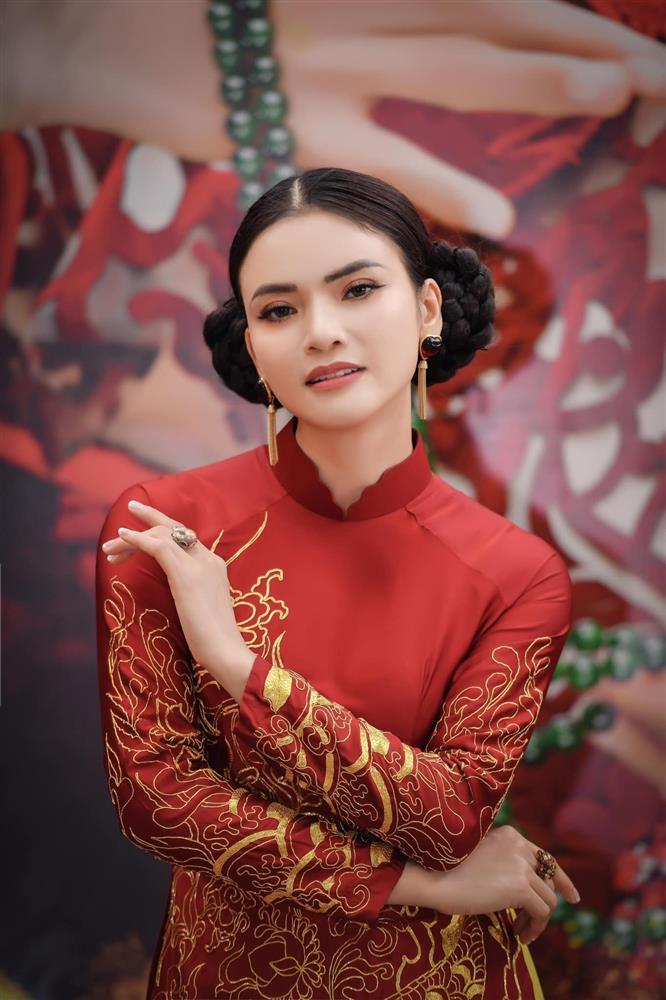 Ca sĩ Việt trẻ nhất được phong tặng NSND sống độc thân ở cơ ngơi 8.000 m2-2