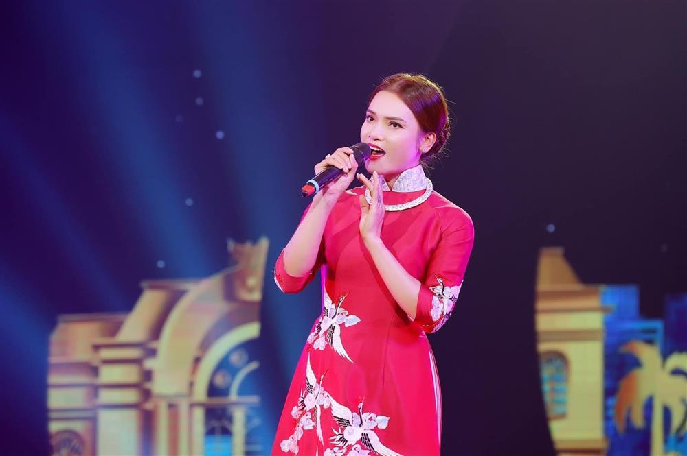 Ca sĩ Việt trẻ nhất được phong tặng NSND sống độc thân ở cơ ngơi 8.000 m2-3