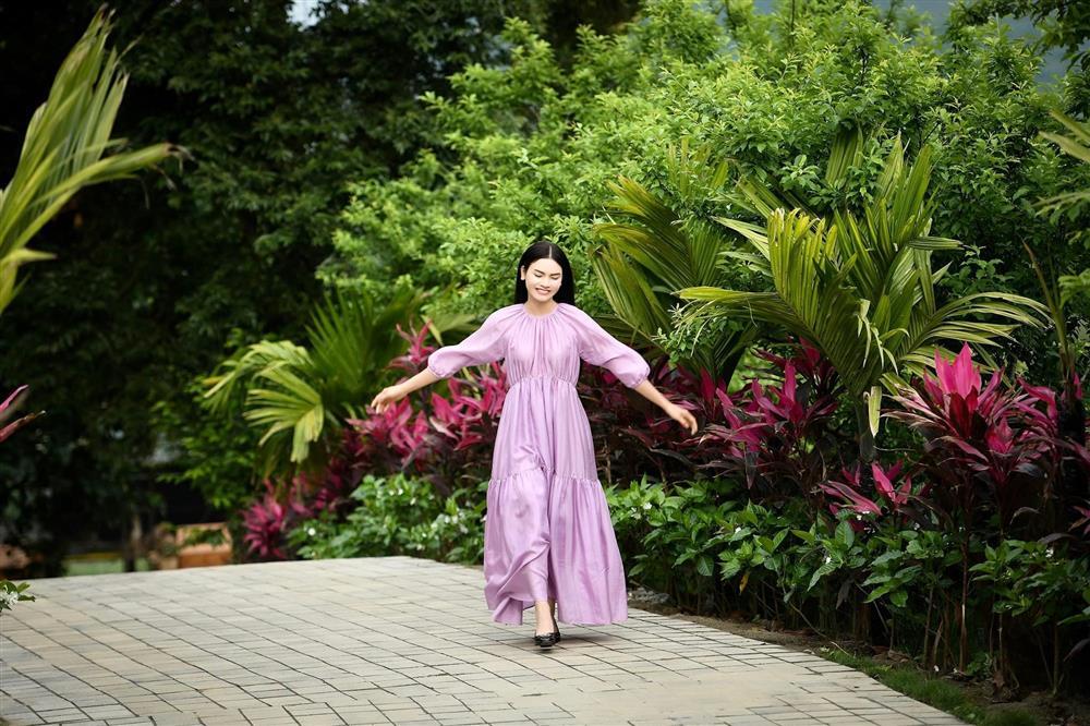 Ca sĩ Việt trẻ nhất được phong tặng NSND sống độc thân ở cơ ngơi 8.000 m2-13