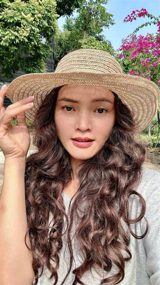 Ca sĩ Việt trẻ nhất được phong tặng NSND sống độc thân ở cơ ngơi 8.000 m2-9