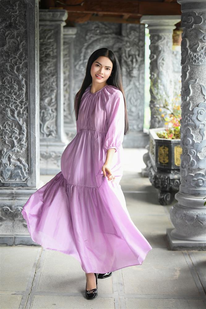 Ca sĩ Việt trẻ nhất được phong tặng NSND sống độc thân ở cơ ngơi 8.000 m2-21